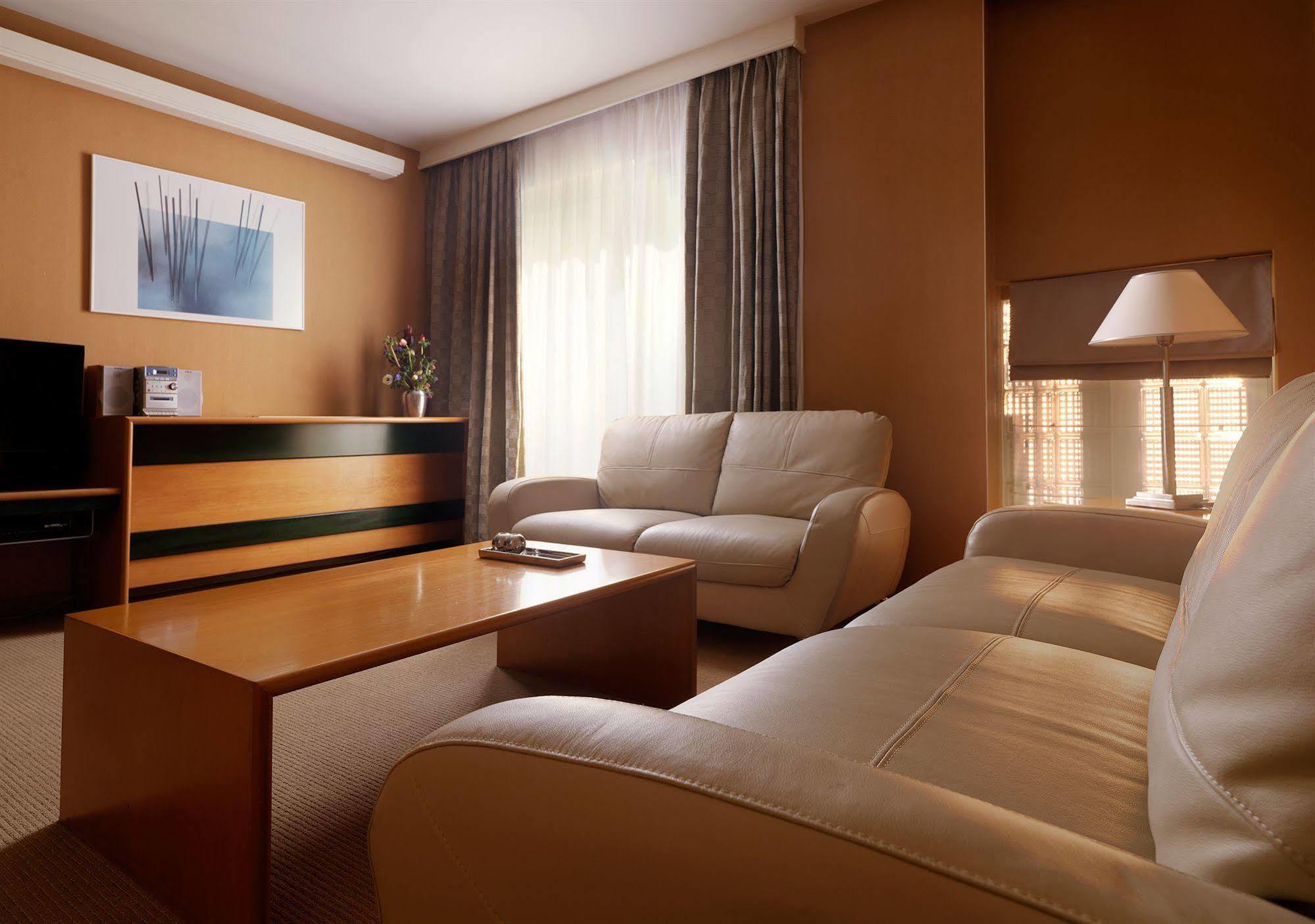 Blazer Suites Hotel Афины Экстерьер фото