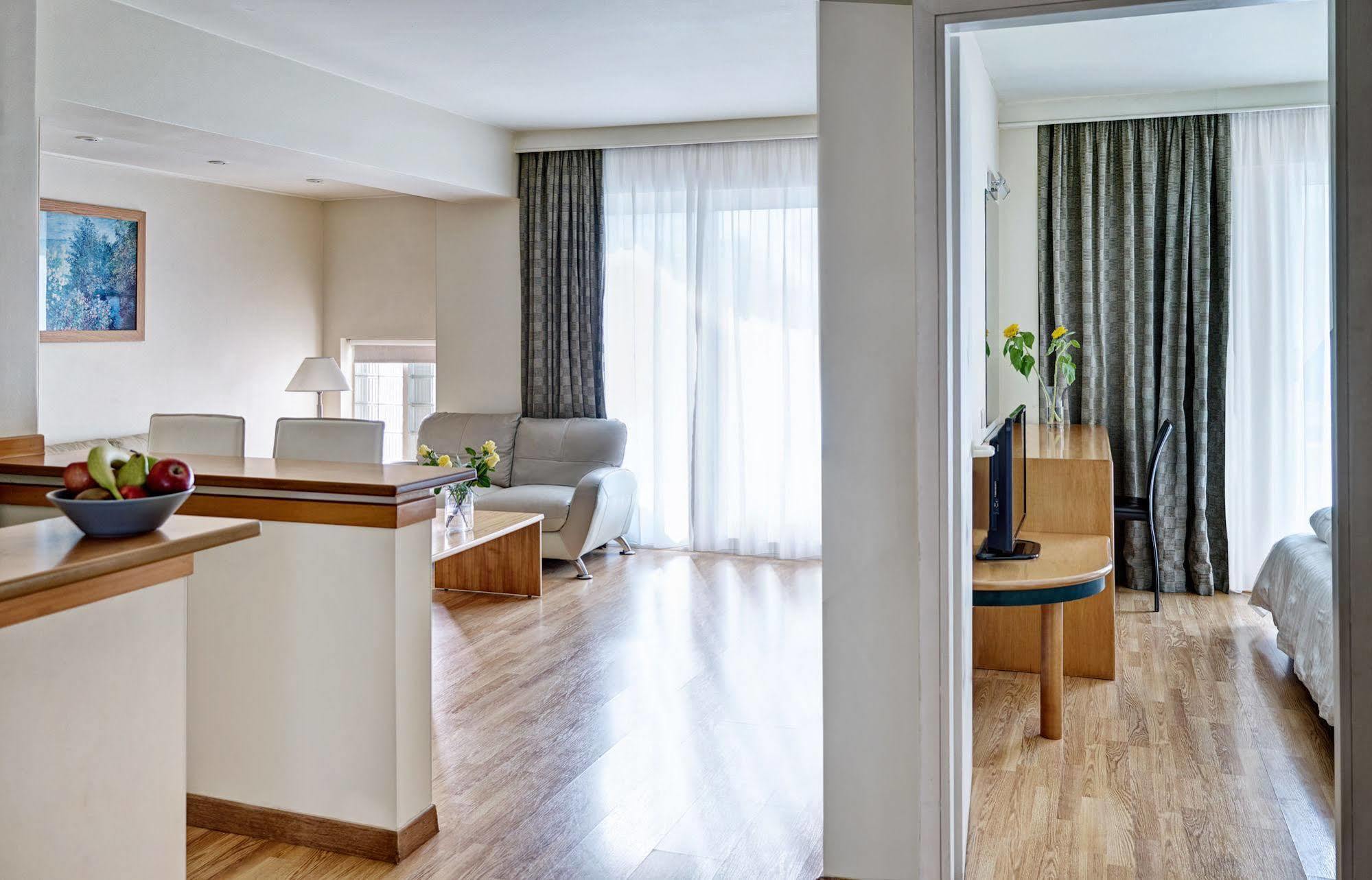 Blazer Suites Hotel Афины Экстерьер фото