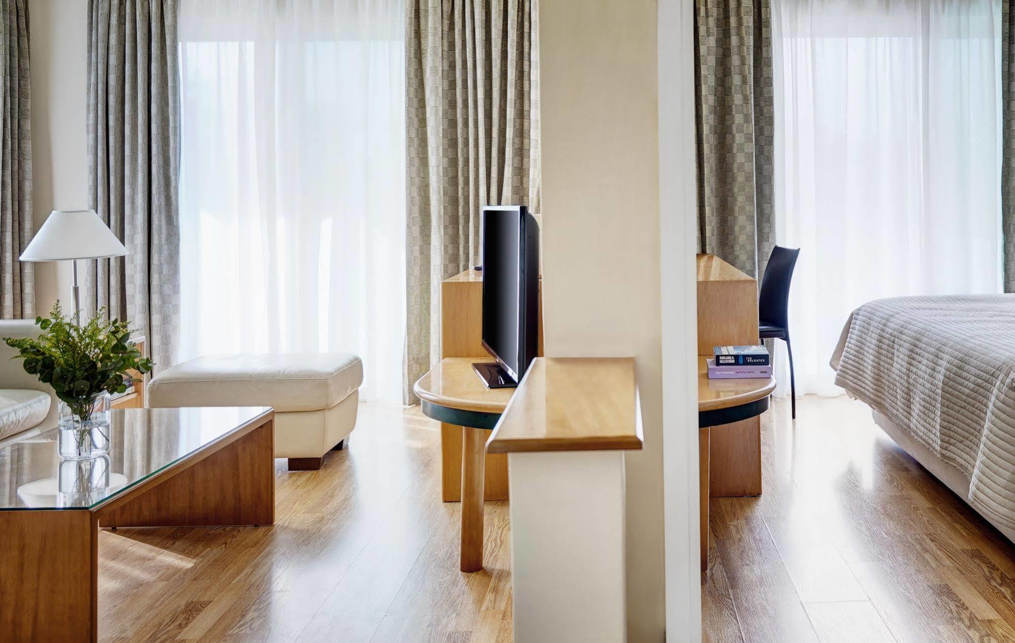 Blazer Suites Hotel Афины Экстерьер фото