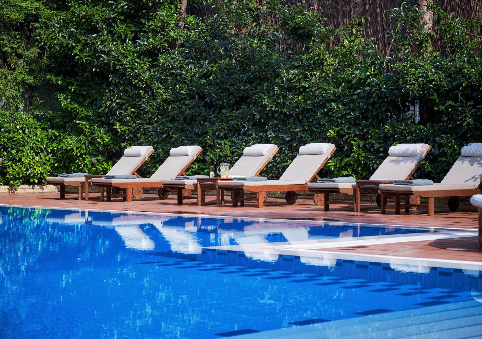 Blazer Suites Hotel Афины Экстерьер фото